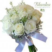 Белые розы свадебный букет